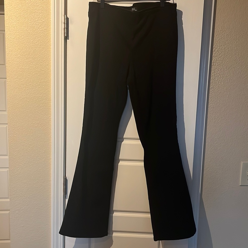 1822 Black Pull-On Jeans